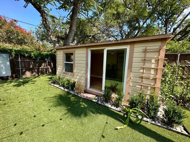 Building Photo - Wonderful newly updated home for rent in t...