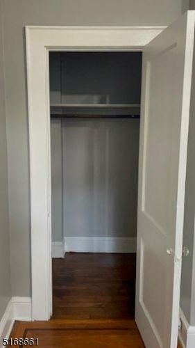 Building Photo - 570 N Maple Ave