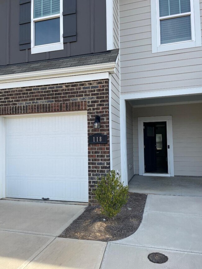 Building Photo - 118 Quinn Rd