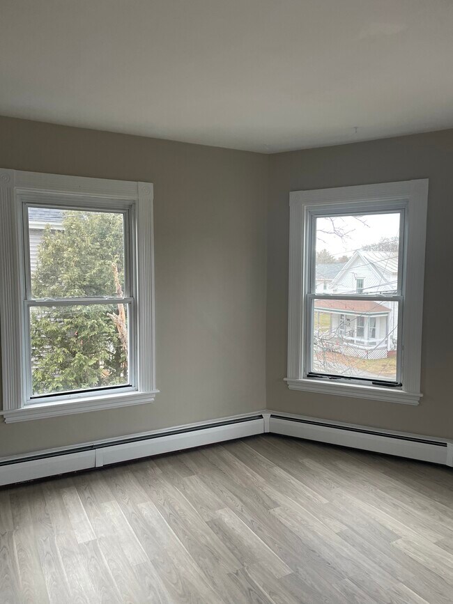 Bedroom 1 - 9 Ticonic St