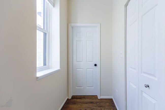 Building Photo - 1843 Mintwood Pl NW