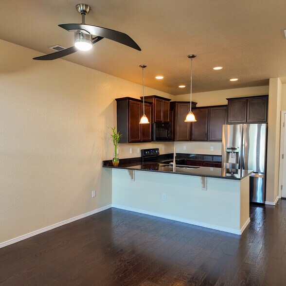 Building Photo - 5234 Prominence Pt