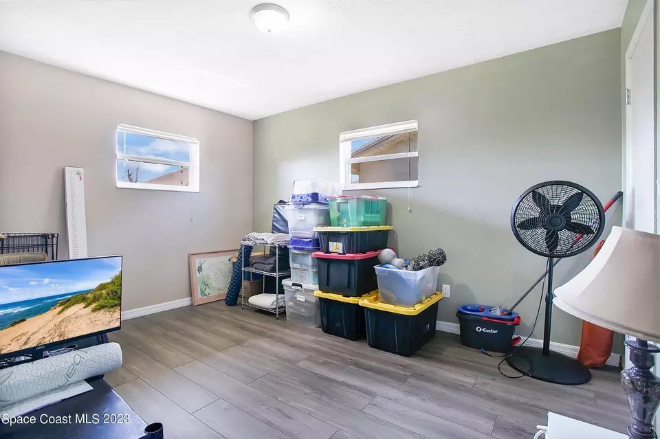 Building Photo - 567 Grant Ave