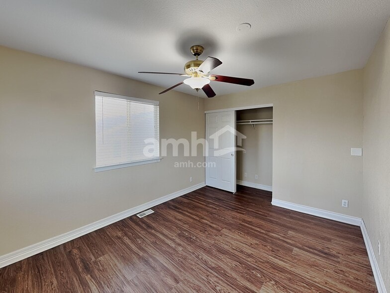Building Photo - 13945 Jasmine St
