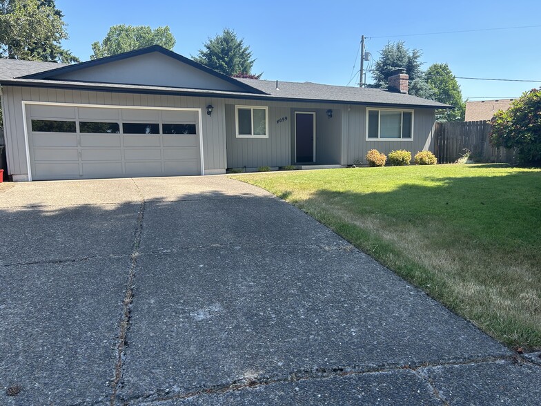 Building Photo - 4099 Scenic Dr