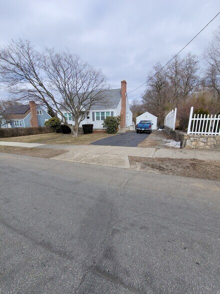 Primary Photo - 2520 Madison Ave