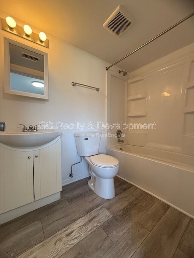 Building Photo - 284 W Windsor Terrace