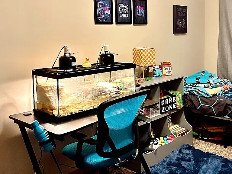 Building Photo - 9902 Fillmore St NE