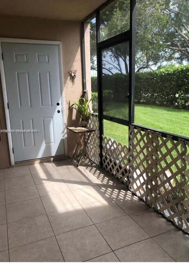 Building Photo - 1301 S Franklin Ave