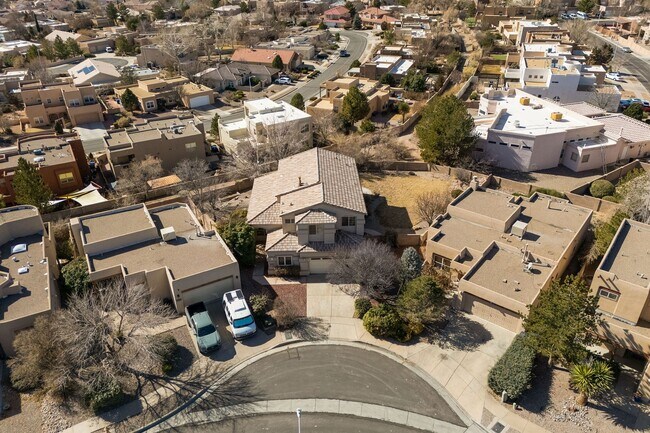 Building Photo - Large single family home on corner lot