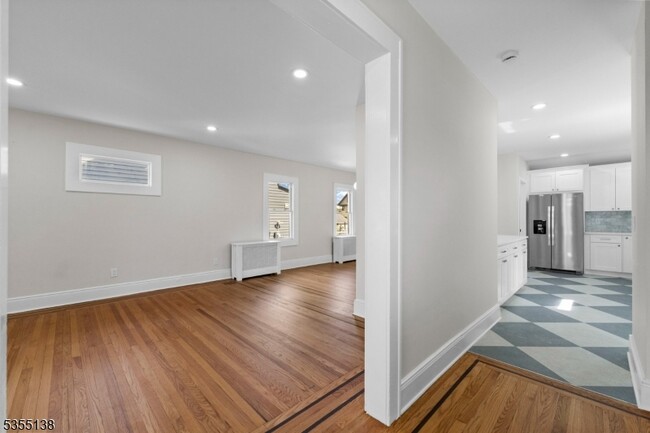 Building Photo - 147 Page Ave