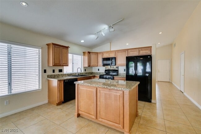 Building Photo - 744 Gritty Garnet Ave