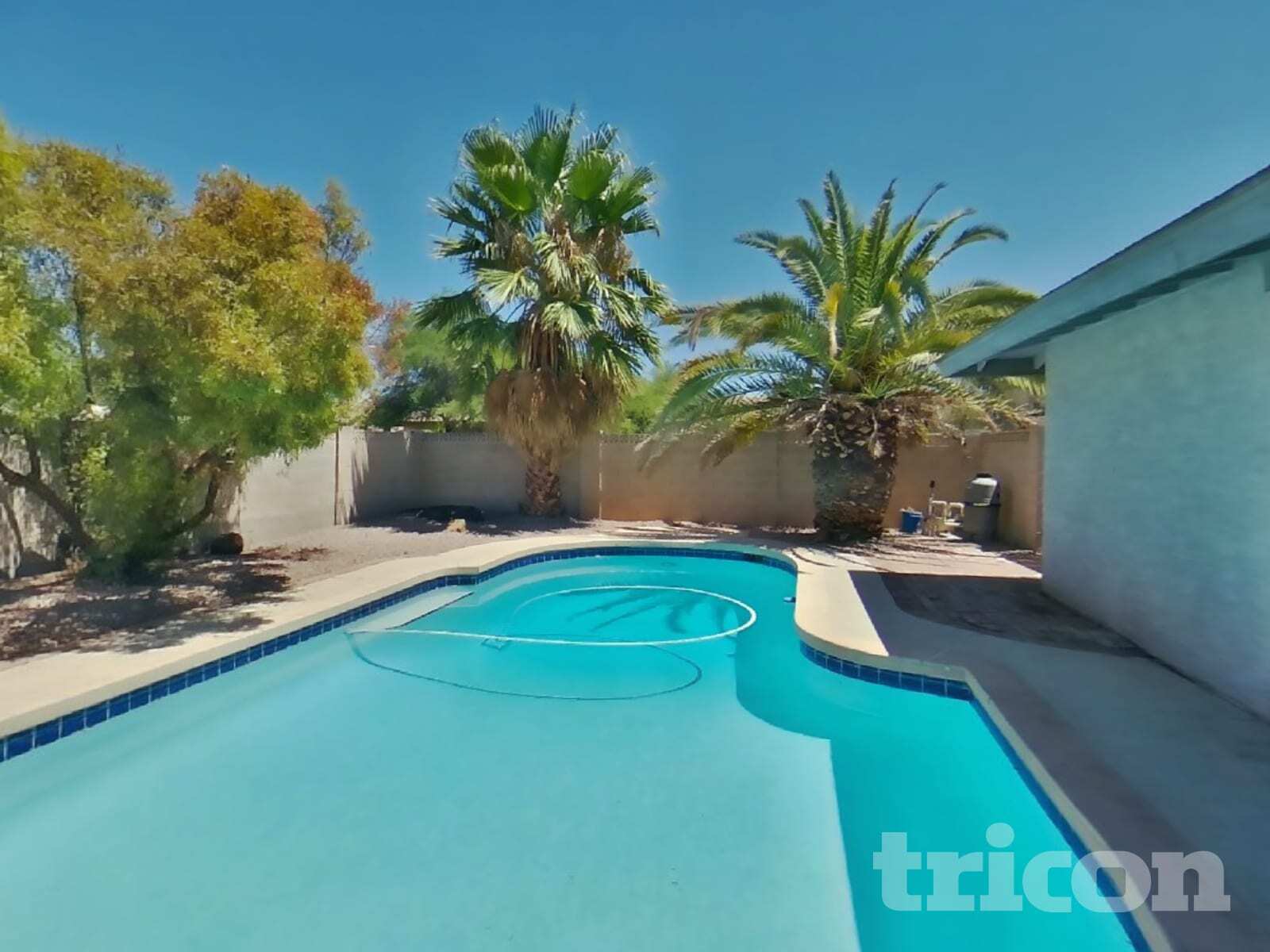 Building Photo - 1550 E Kramer St