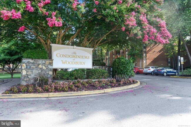 Building Photo - 3356 Woodburn Rd