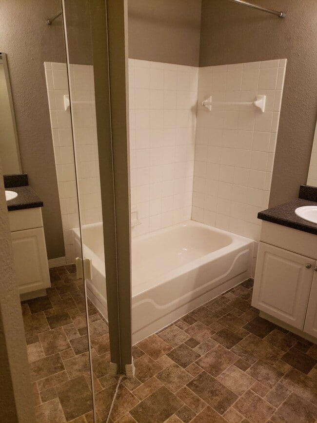 Building Photo - Cute Move in Ready property in Fleming Island! 2BR/2Bath