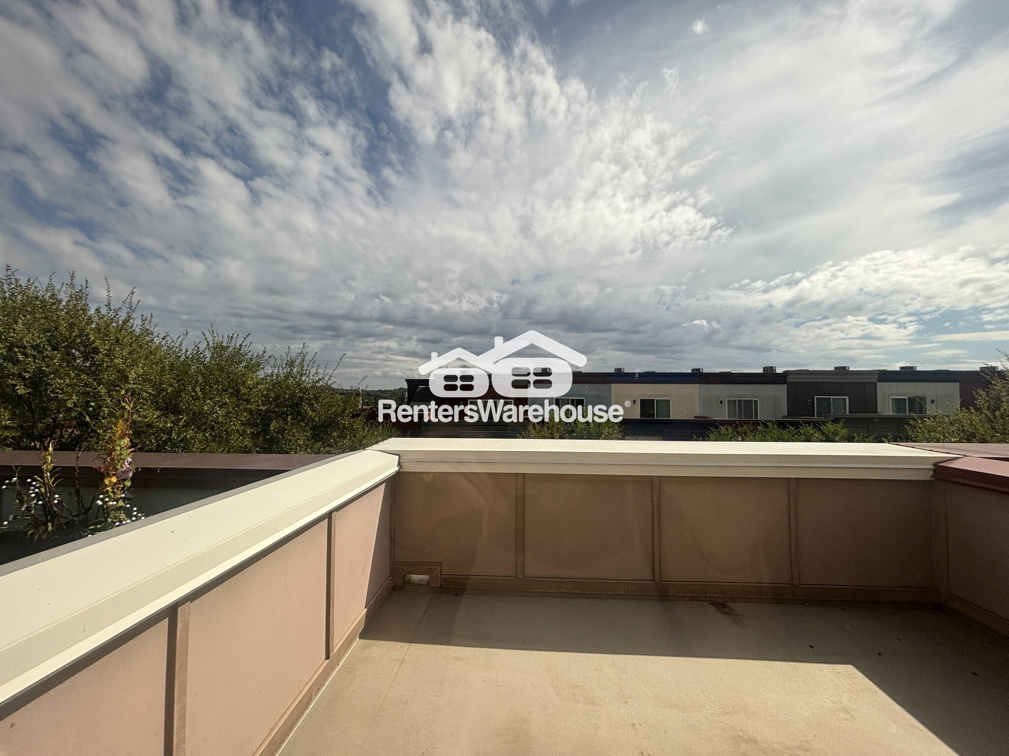 Building Photo - 5722 45th Ave