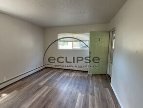 Building Photo - 450 Chipeta Ave