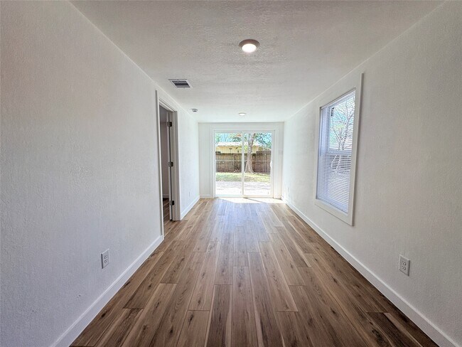 Building Photo - 3206 Avenue K