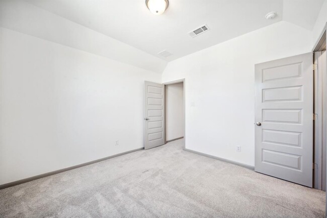 Building Photo - 2122 Mallow Ln