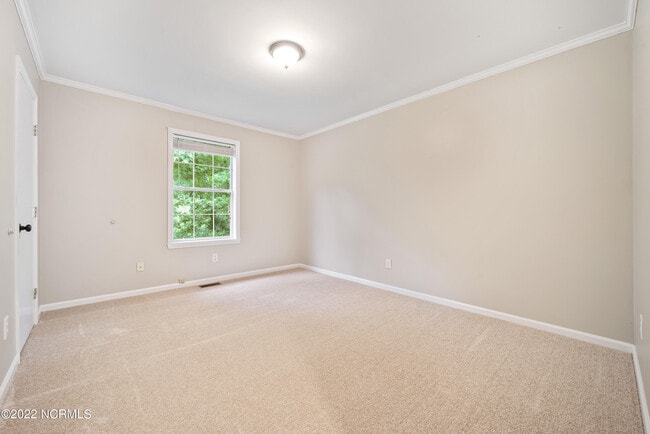 Building Photo - 130 Broadleaf Dr