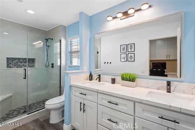 Building Photo - 525 Shadow Ln