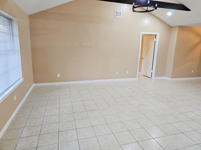 Building Photo - 2327 Shadbury Ct