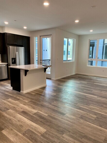 Building Photo - 1470 Nightshade Rd