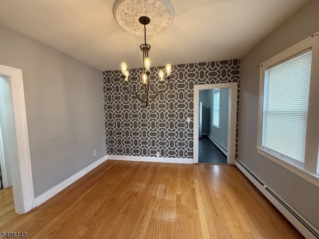 Building Photo - 28 Sabina St