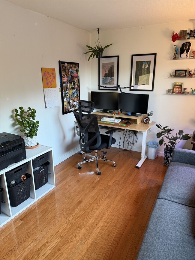 Building Photo - 3 Lancelot Court