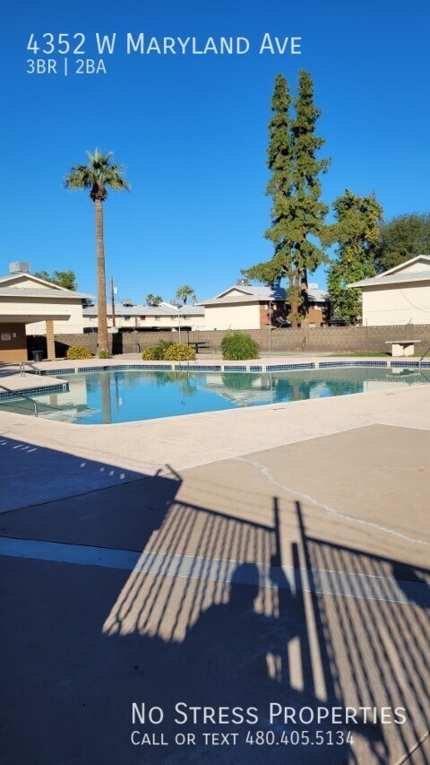 Building Photo - Remodeled 3 Bedroom Townhome off 43rd Ave ...