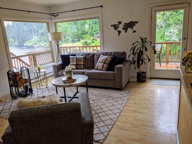 Building Photo - Lake Margaret Rental