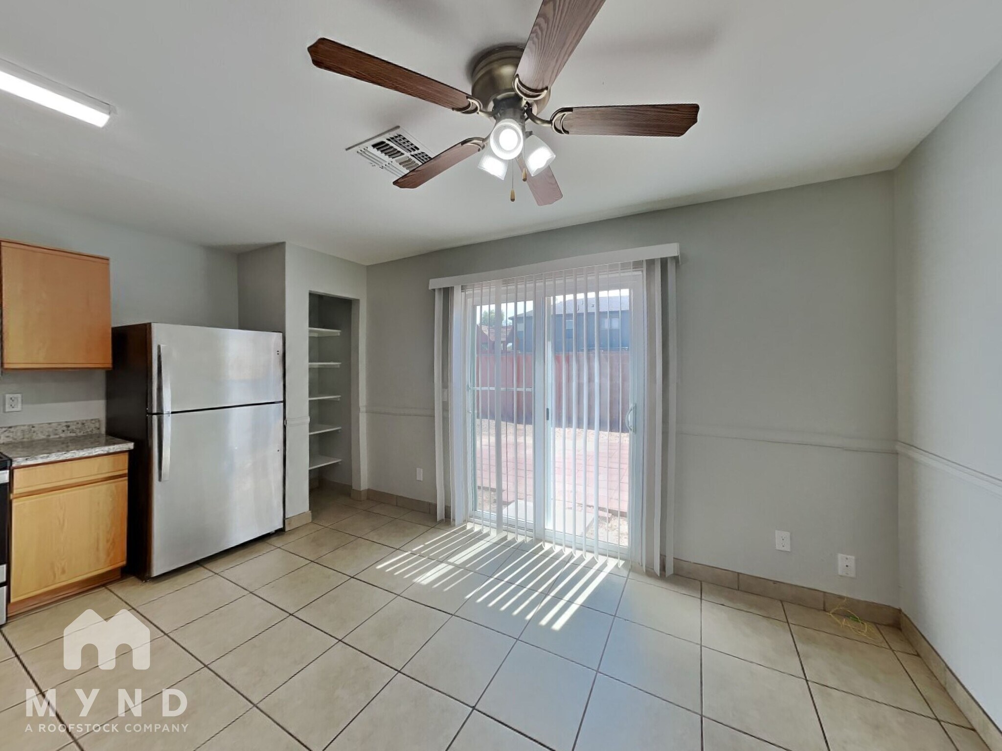 Building Photo - 11903 W Cabrillo Dr