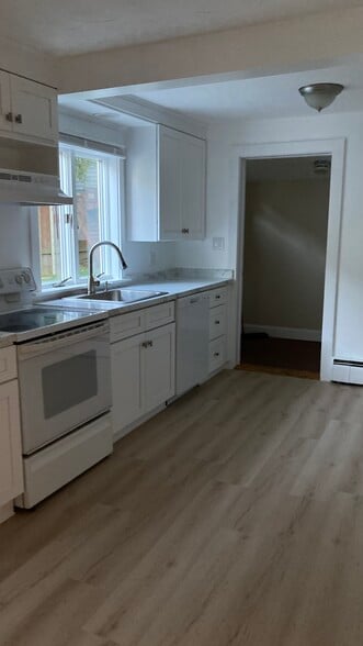 Building Photo - 18 Hancox St