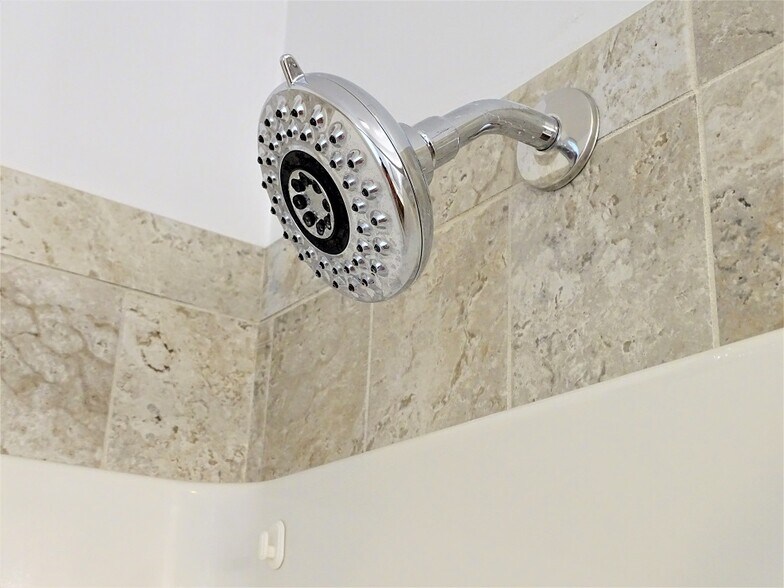 Building Photo - 1005 Ayres Ct