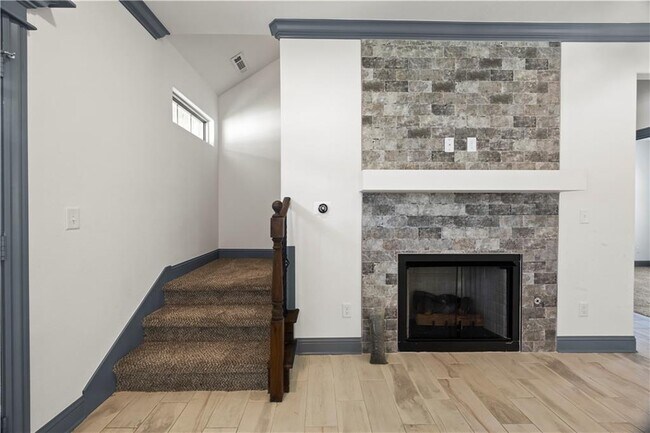 Building Photo - 240 Vicks Cir