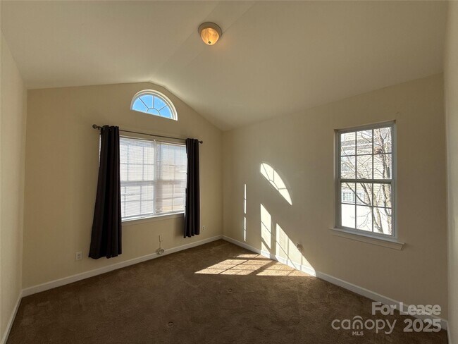 Building Photo - 15513 Goosefoot St