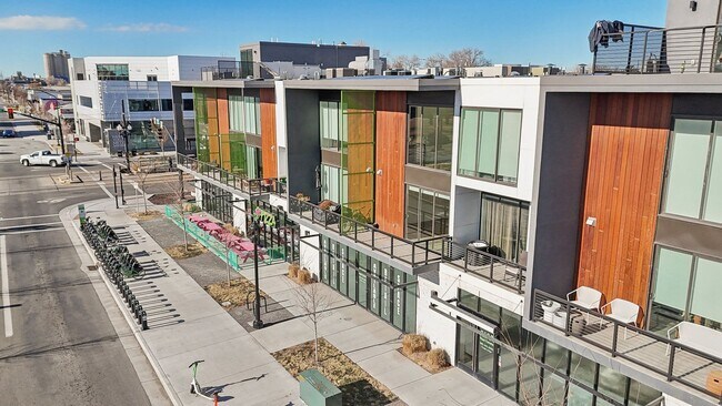 Building Photo - 2BR/2.5BA Condo in Central Ninth | Mountain Views, Solar & Walk to Everything