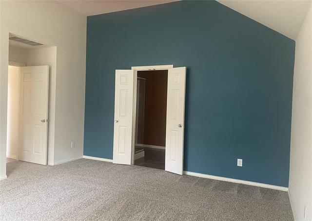 Building Photo - 2712 Lake Ridge Dr