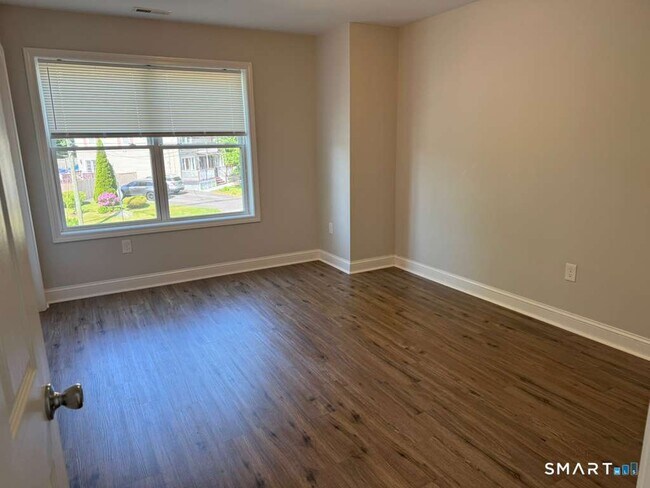 Building Photo - 574 Chopsey Hill Rd