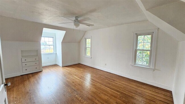 Building Photo - 2108 NW 25th St