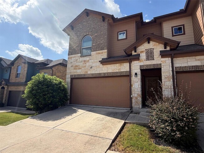 Building Photo - 1001 Zodiac Ln