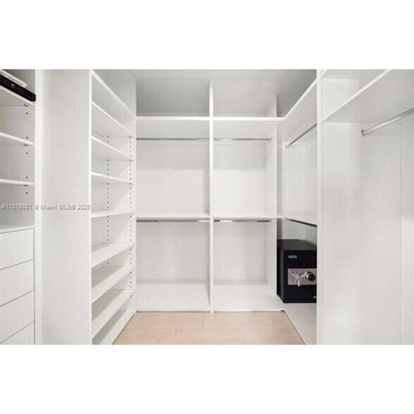 Building Photo - 4380 Lake Rd