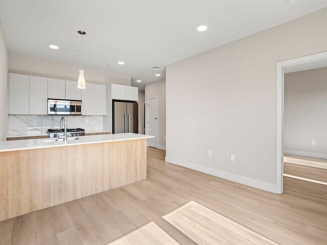 Building Photo - 249 Corey Rd