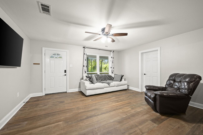 Building Photo - 23705 Walker South Rd