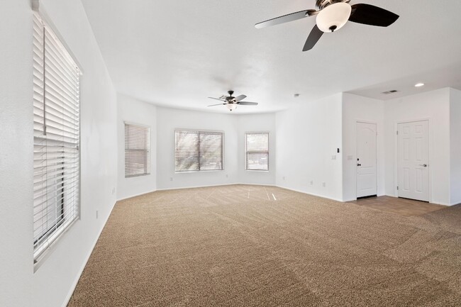 Building Photo - 30595 Sierra Pl