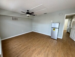 Building Photo - Studio for Rent in Davenport, FL