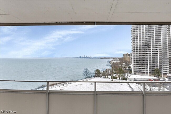 Building Photo - 12900 Lake Ave