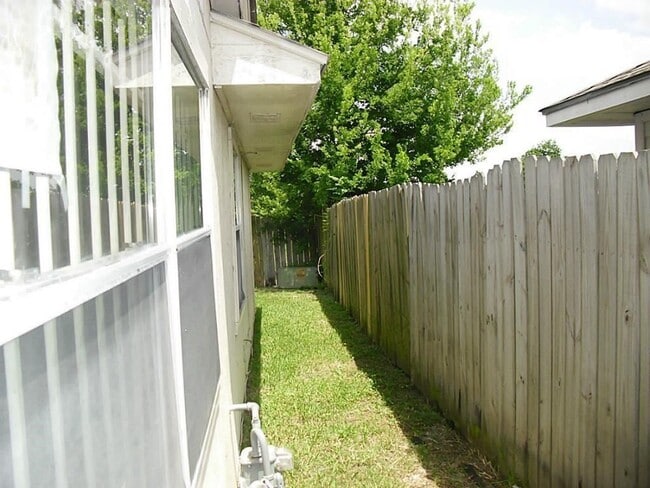 Building Photo - 16505 Monte Carlo Ln
