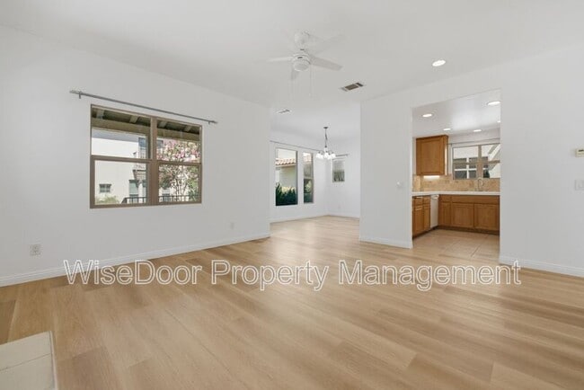 Building Photo - 1087 Waterfall Way