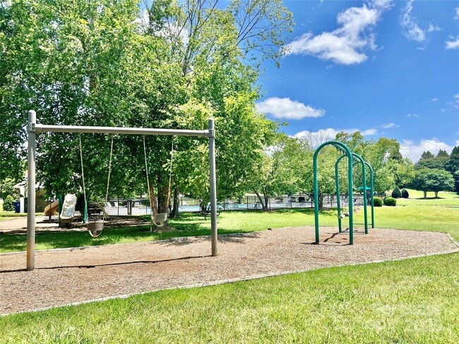 Building Photo - 5717 Lindley Crescent Dr